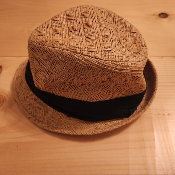 Guess Accessories - NWT Guess Fedora Womens Hat